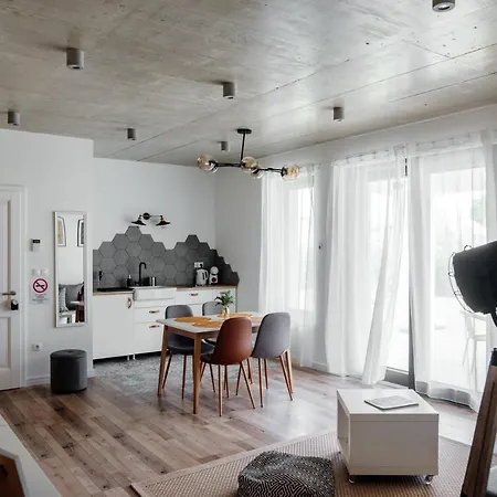 Apartment Style *